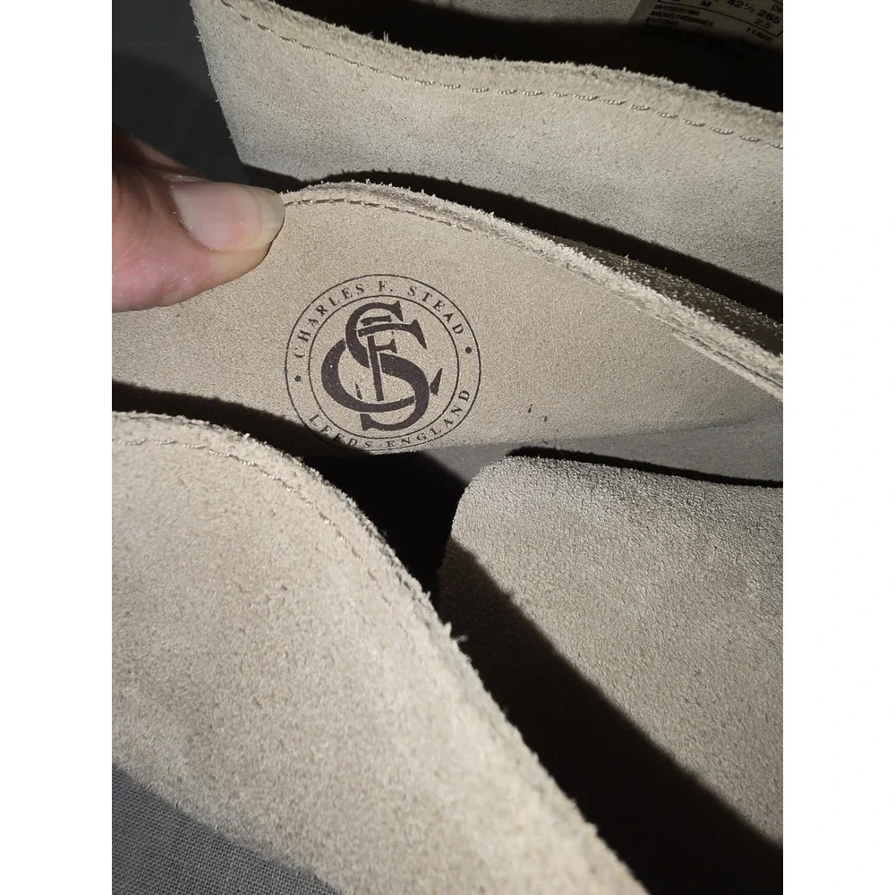 Clarks Originals Charles F Stead Chukka Ankle Boots Mens Sz US 9.5 Suede Beige